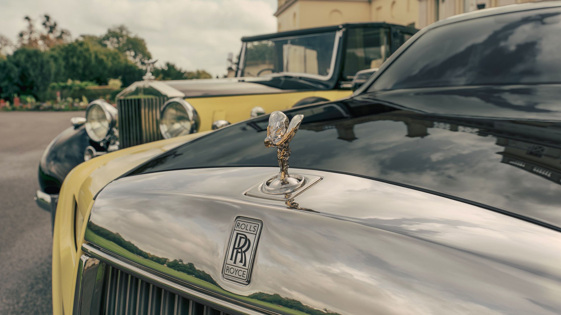 Rolls-Royce Phantom VIII и Rolls-Royce Phantom III