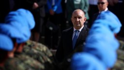 Върховният главнокомандващ към военните: Вярвам, че ще отхвърлите всеки опит за разкол и унижение