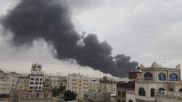 Израел нанесе нови удари по Йемен и обяви, че е извадил от строя летището в Сана