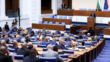 Имунитети и контрабанда: Депутатите отново се хвърлиха в междуособици