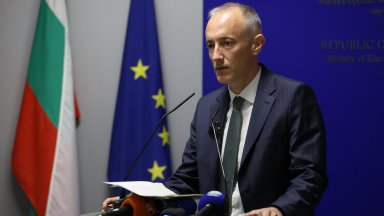Вълчев: С риск да разочаровам русофобите - няма да забраняваме нито руския език, нито Пушкин 