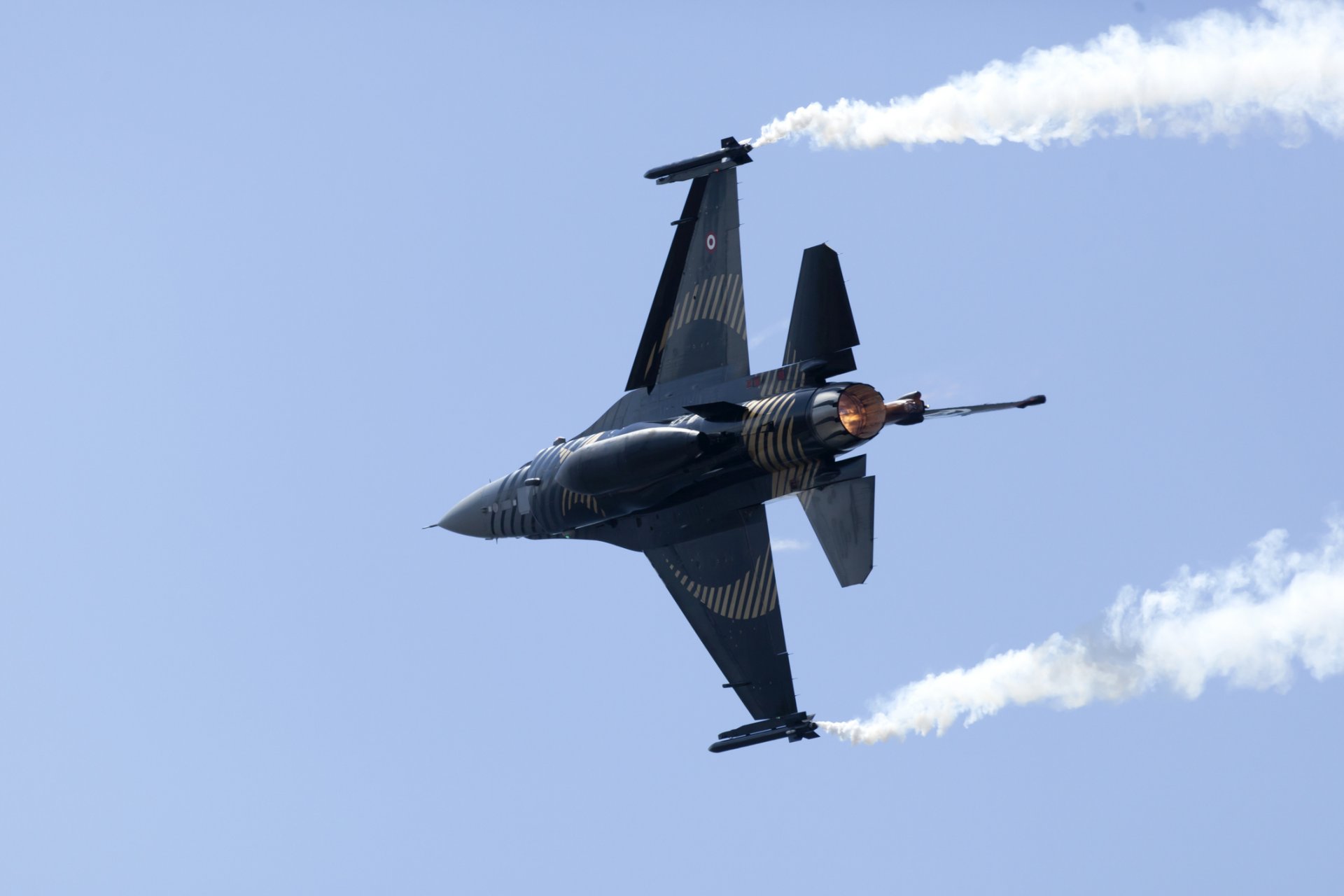 Пакистан има F-16