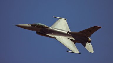 Румъния вдигна изтребители заради руска дрон атака до границата й