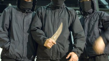 Банда подобна на известните в София агресивни момчета които