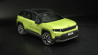 Новият Jeep Compass посреща приключенията с електрическа система 4х4