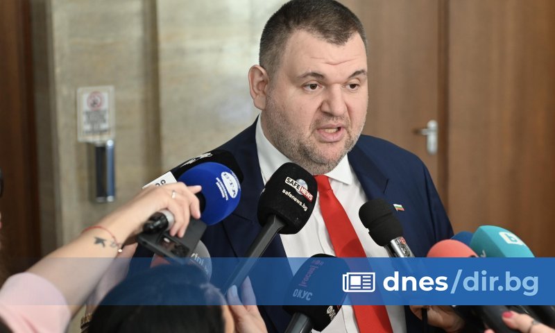 Лидерът на ДПС - Ново начало Делян Пеевски коментира пред