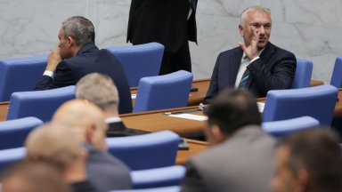 Отложиха развръзката на "Имунитет ми дай", ПП-ДБ, ДПС-НН и МЕЧ поискаха сваляне сега и веднага