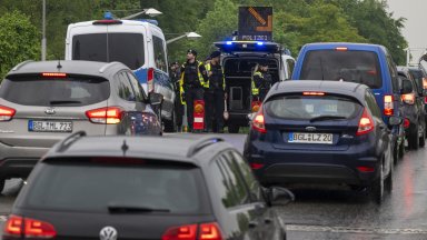 Германската полиция засили днес проверките по границата на фона на