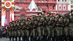 На живо: Най-мащабните чествания на 9 май от началото на войната на Русия срещу Украйна