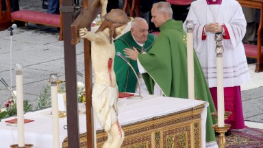 Непопаднал в прогнозите на големите медии кой ще наследи Франциск