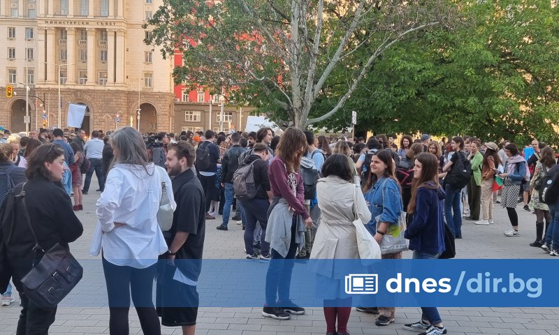 Училището не е църква - с този надслов започна гражданският