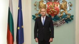 Румен Радев поздрави новия папа Лъв XIV и му пожела успех в мисията да се стреми към мир