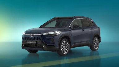 Toyota Corolla Cross получи нов външен вид и спортна версия GR Sport