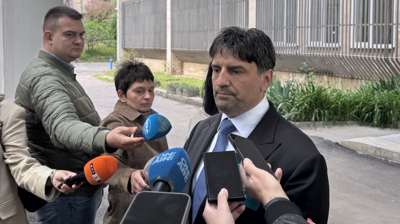 Двама души са задържани за опит за убийството  на Димитър Русия и сина му 