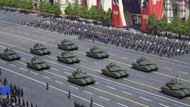 Гледахте на живо в Dir.bg: Парада на победата в Москва (видео и снимки)