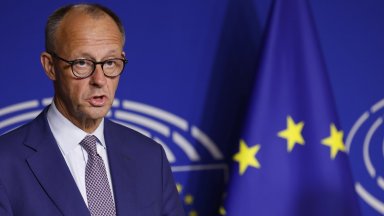 Германският канцлер Фридрих Мерц каза че не вижда възможност Украйна