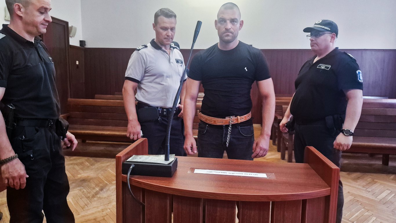 Мъжът, убил от бой бездомник в Хасково: Не се чувствам виновен