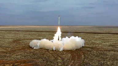 Западни служби за сигурност: Иран ще достави на Русия пускови установки за ракети с малък обсег