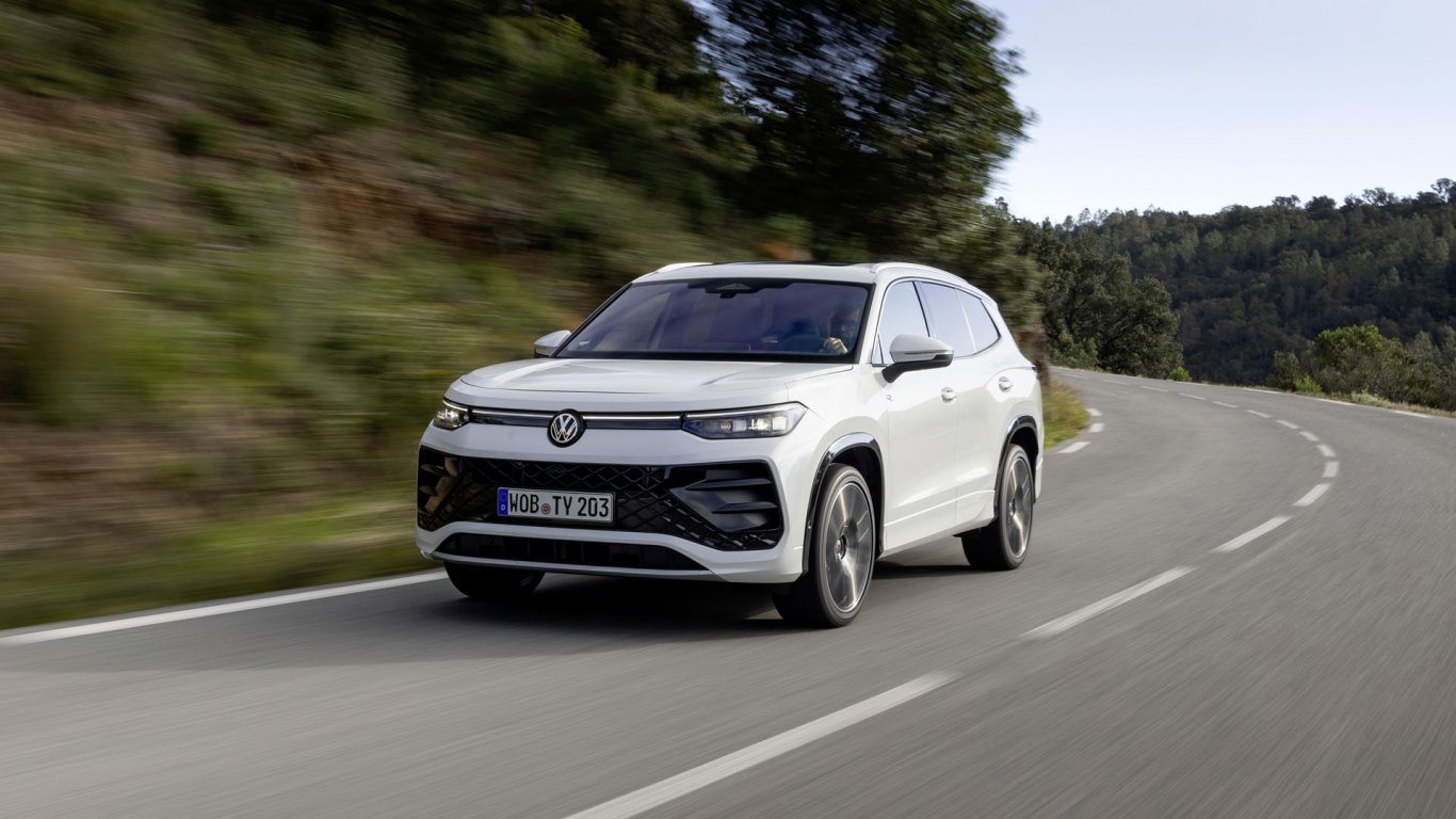 Volkswagen Tayron се превръща в изгодно предложение със 7 места (галерия и видео)