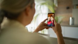 В Германия предпочитат онлайн разговорите пред телефонните обаждания