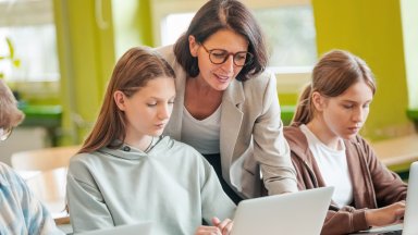 Молебен в подкрепа на предмета Религия и добродетели отслужи Сливенският