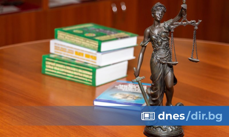 Върховният административен съд () отмени разпоредба от 2000 г., която