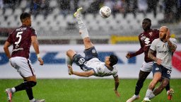 Интер отказа да се пусне от борбата за скудетото с 2:0 в Торино