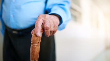 Лекарите в МБАЛ Хасково се борят за живота за 76 годишна жена