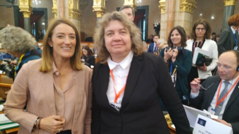 Киселова пред Мецола: Очакваме ЕК и ЕЦБ да потвърдят за критериите за присъединяване към еврозоната