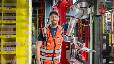 Amazon: Ето кои работни места ще останат за хората в свят, доминиран от AI и роботи