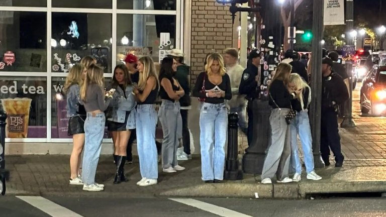 „Generation Z-ero“: Защо всички млади жени изглеждат еднакво?