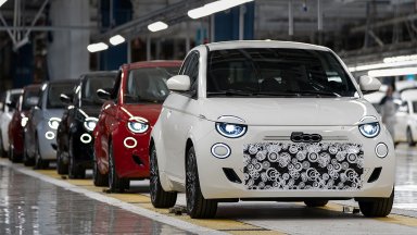 FIAT започна производството на новия 500 Hybrid в завода в Торино