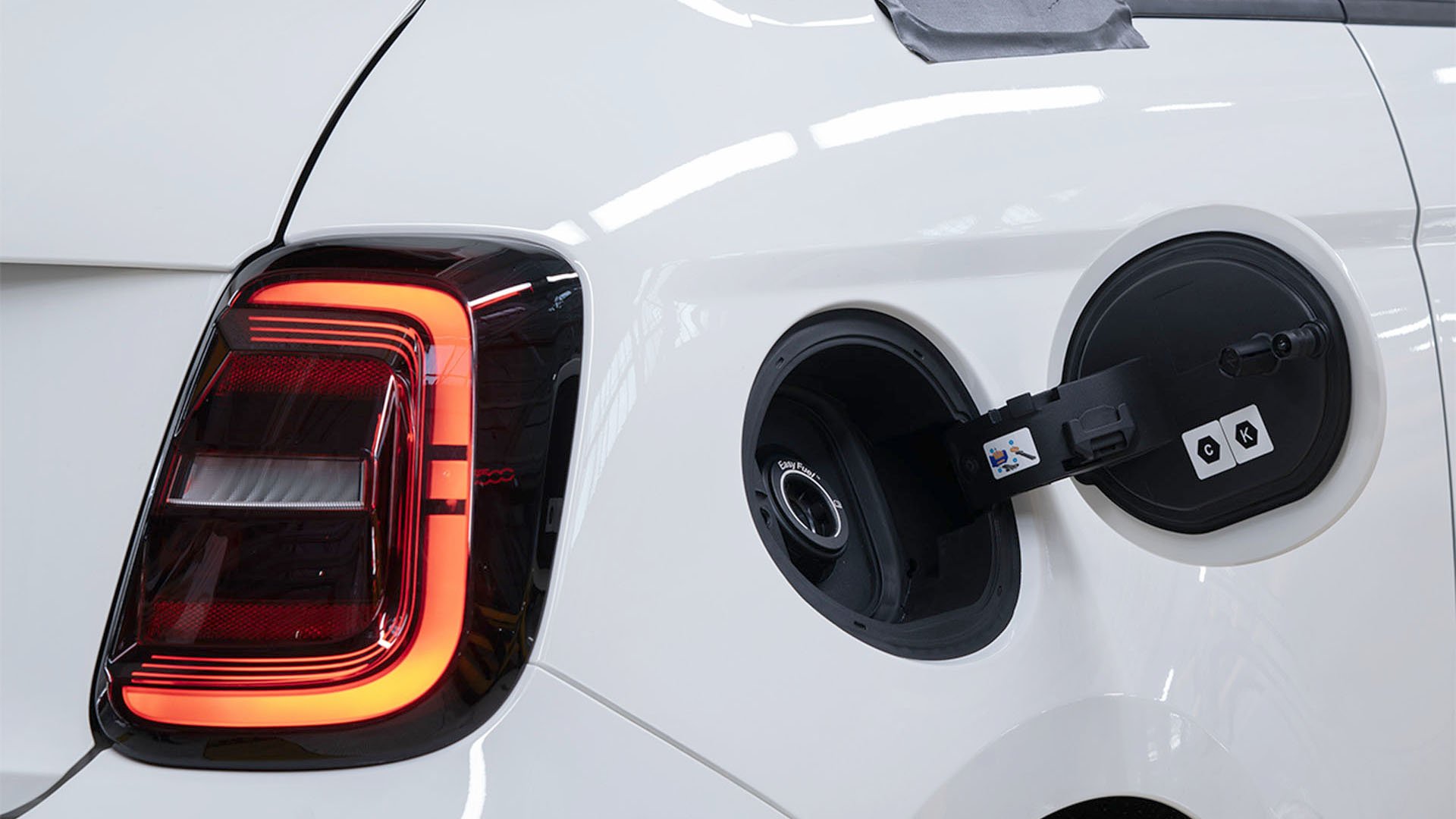 FIAT 500 Hybrid 