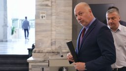Премиерът и управителят на БНБ са подписали позиция за въвеждане на еврото от 1 януари 2026 г.