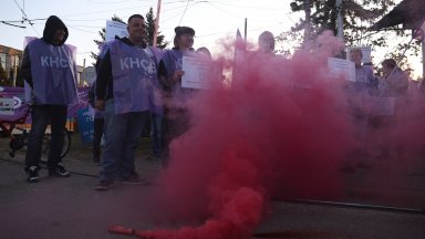 Протестът на служителите парализира наземния градски транспорт в София
