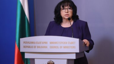 Петкова: Кметът на София може да осигури средства и да вдигне заплатите на шофьорите