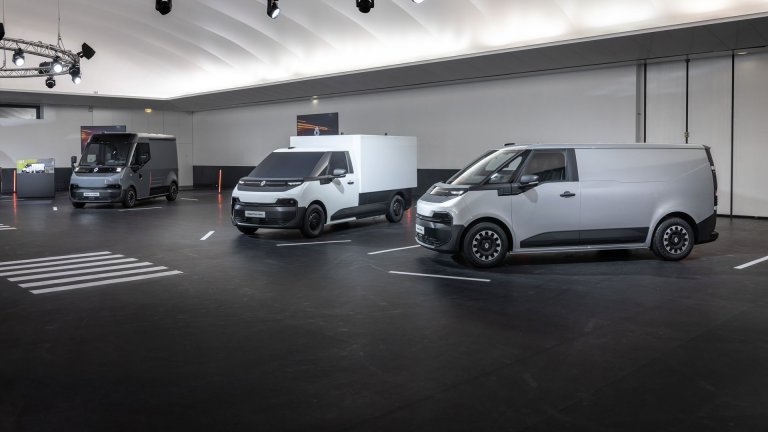 Новите ванове на Renault са маневрени колкото Clio (галерия)