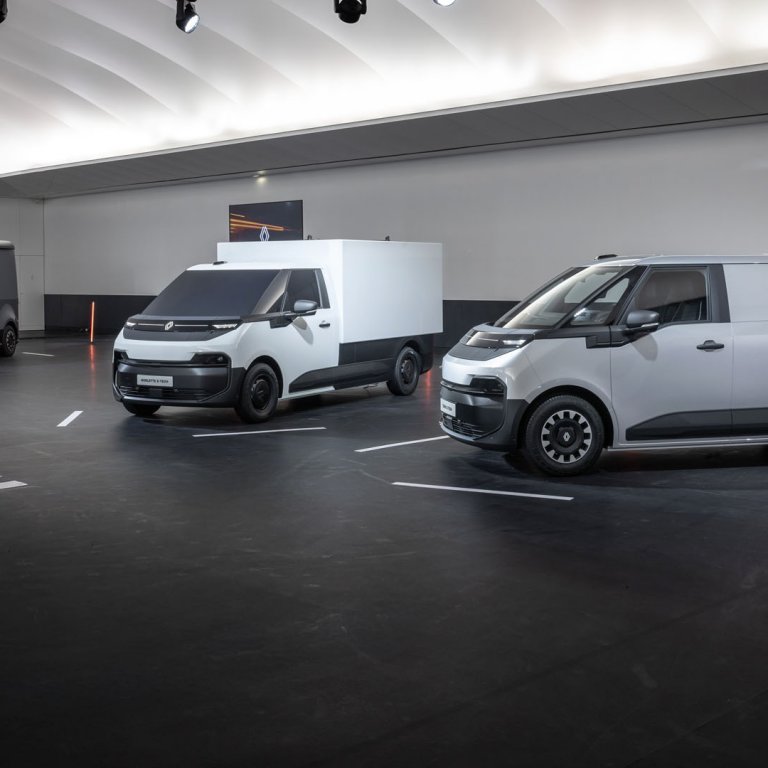 Новите ванове на Renault смайват с маневреност на Clio (галерия)