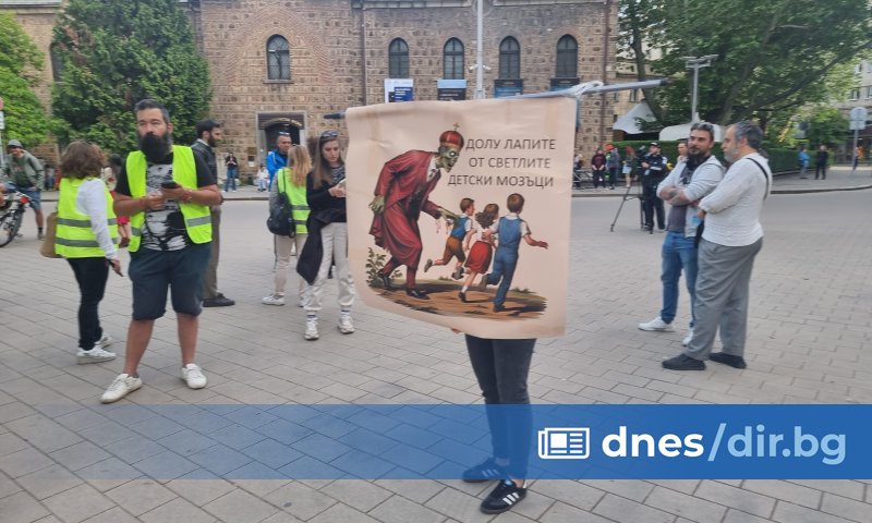 Втори протест Училището не е църква се организира тази вечер