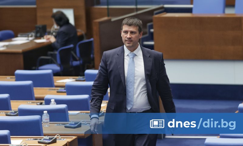 Величие поиска в декларация управляващите да увеличат с 50% заплатите