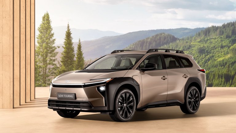 Toyota направи bZ4X Touring за семейни приключения в планините (галерия)