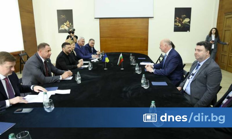 Президентът на Украйна Володимир Зеленски обсъди вчера с българския министър-председател