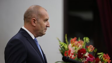 Във всеки едни двустранни отношения най важни са връзките между хората