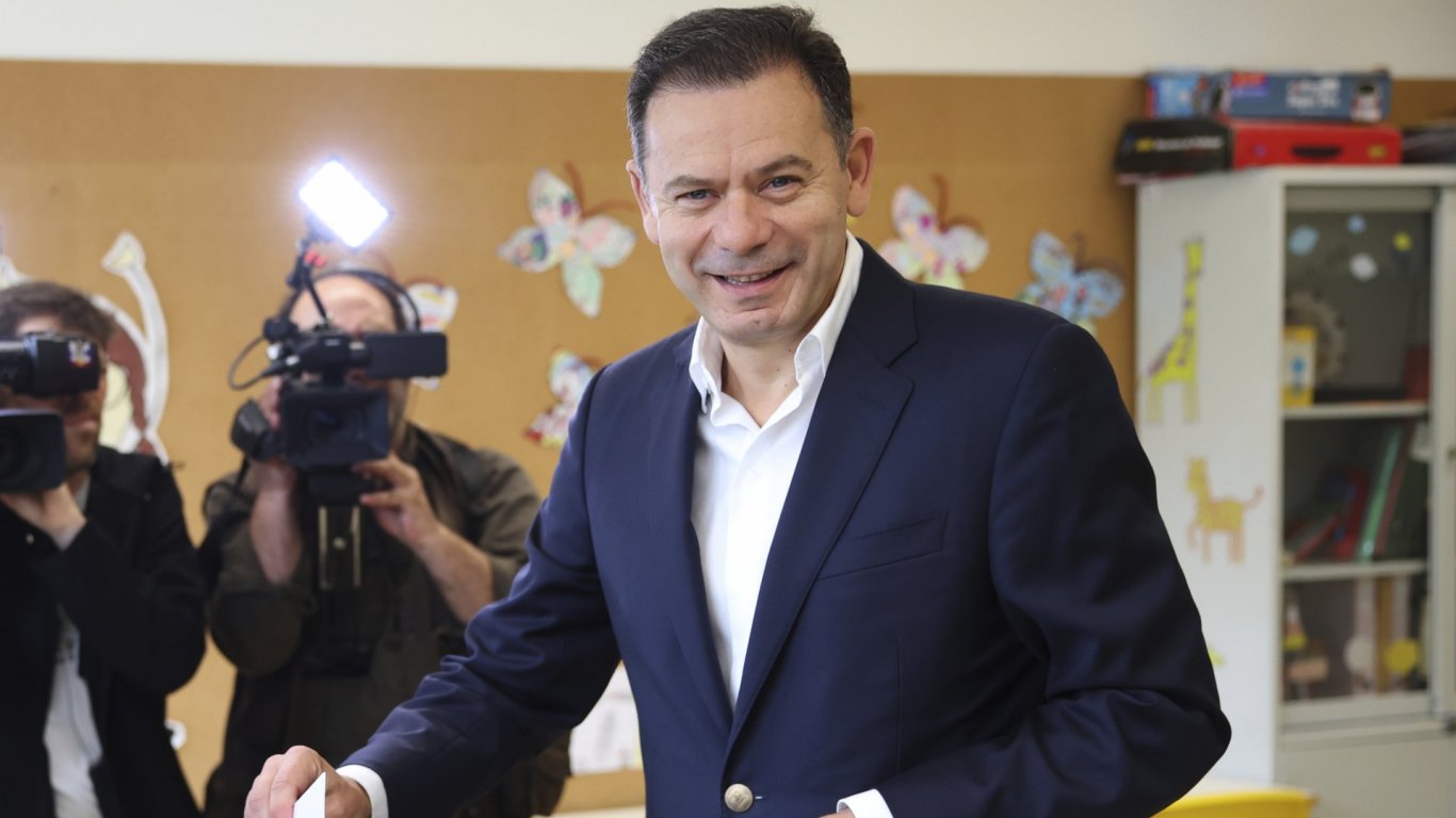 Лидерът на Социалдемократическата партия в управляващия Демократичен съюз - Луиш Монтенегро
