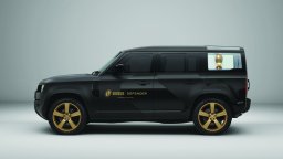 Land Rover направи специален Defender 110 за купата по ръгби