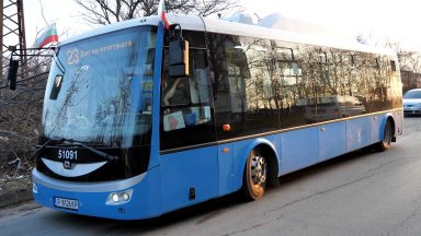 Абитуриенти в Русе ще отидат на своя бал с електробус от градския транспорт