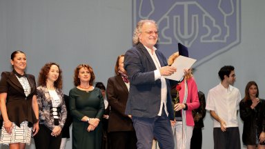 На тържествена церемония в Драматичен театър Стоян Бъчваров бяха връчени
