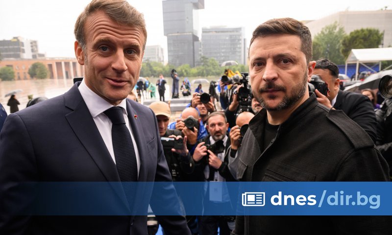 Украинският президент Володимир Зеленски е имал телефонен разговор с френския