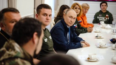 Руският президент Владимир Путин посети вчера Курска област за първи