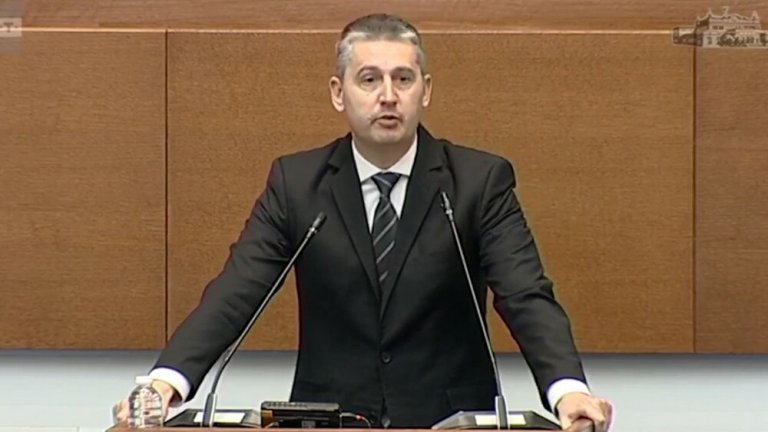 "Възраждане" обвини управляващите, че покриват насилието над деца